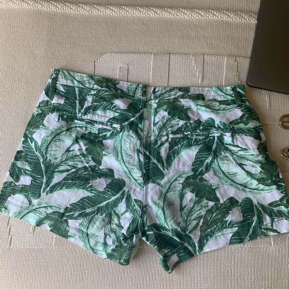Palm Pattern Linen Shorts, Old Navy - Picture 2 of 3